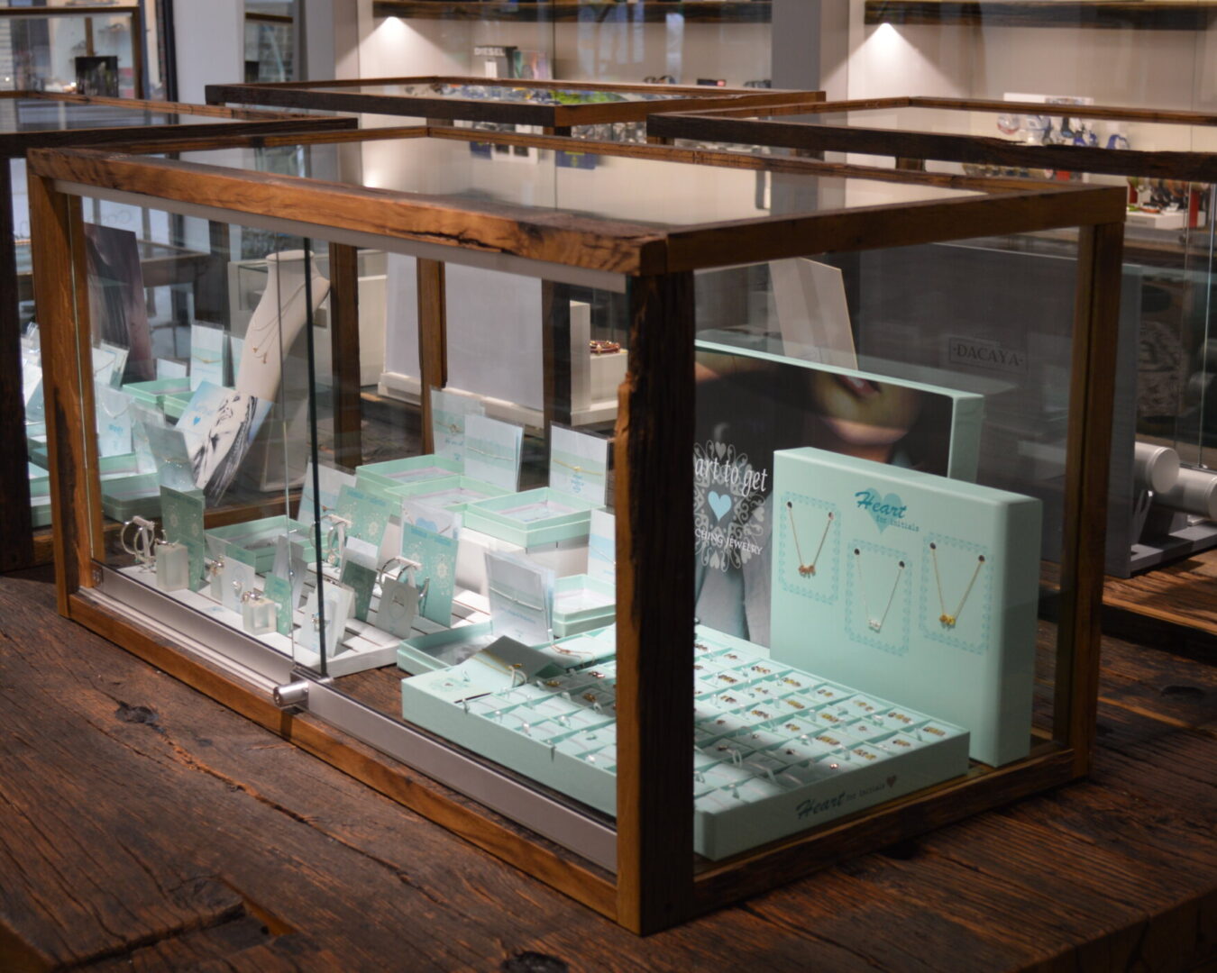 Vitrinekast voor sieraden