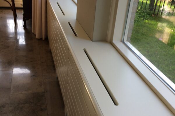 Vensterbank met inbouw radiatorombouw